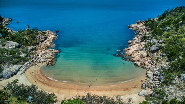 Alma Bay