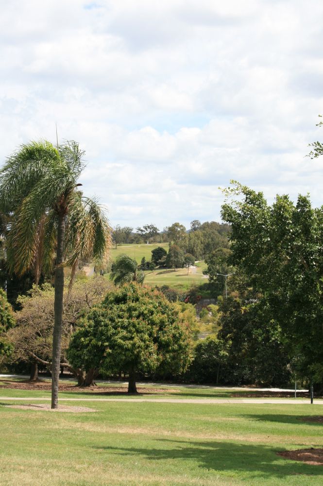 Victoria Park / Barrambin